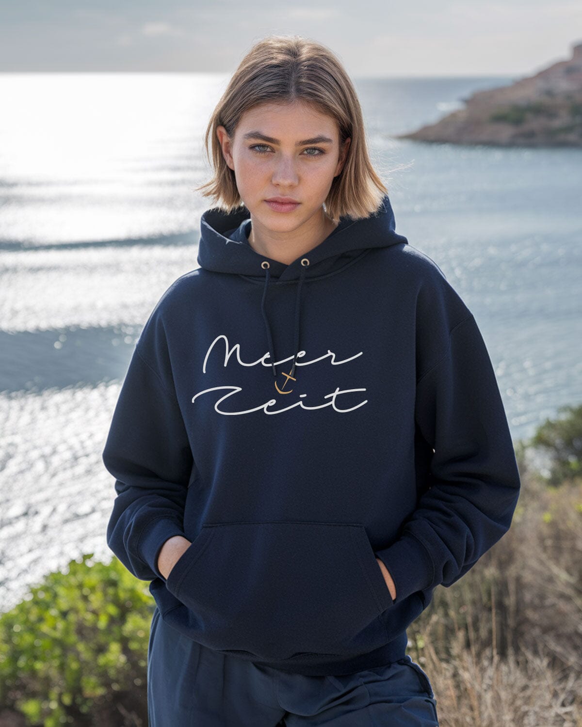 Damen Bio  Hoodie mit "Meer zeit" Design, perfekt für einen maritimen Freizeit-Look | EMSTSU177 wellenwind.de | navyblue